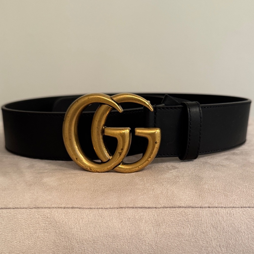 Gucci Black Leather Marmont Belt with Gold GG Emblem